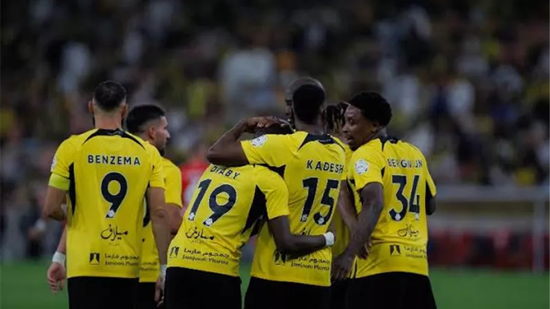الدوري السعودي| تعرف على معلق مباراة اتحاد جدة ضد ضمك