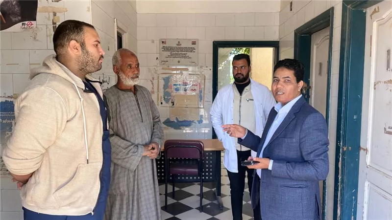 أبو العطا يتابع الخدمة الطبية بعدد من الوحدات الصحية بالاقصر
