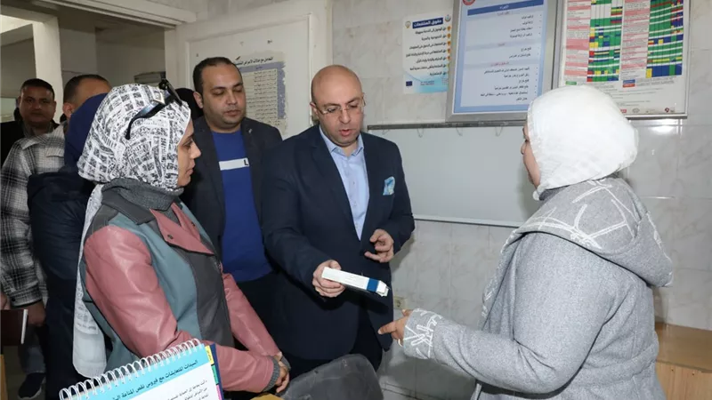 محافظ بني سويف يتفقد انتطام الخدمات بوحدةطب الأسرة بقريةعطف إفوة