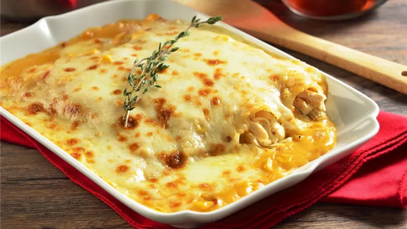 طاجن الفراخ بالكريمة والموتزاريلا.. أجمل غداء بأسهل وأسرع وصفة