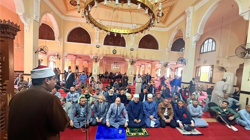 مسعود يشهد الإحتفال بذكرى الاسراج والمعراج 