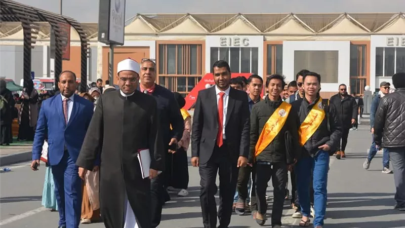 الأعلى للشئون الإسلامية يطلق السياحة المعرفية للطلاب الوافدين