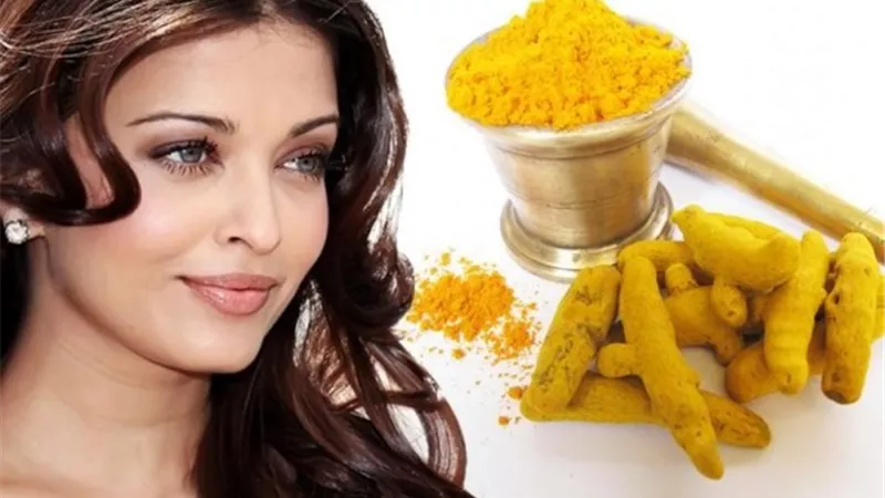 اكتشفي أهمية تناول الكركم وفوائده المذهلة لصحتك وجمالك