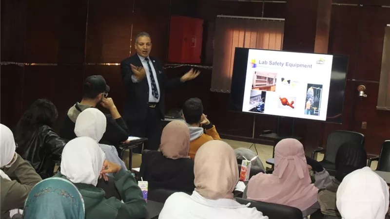 دورات بيئية بالتعاون بين معهد البحار والبيئة بالسويس