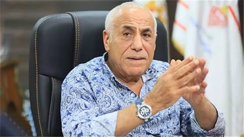 حسين لبيب يغادر مباراة الزمالك والجونة غاضبا بسبب هتافات الجماهير