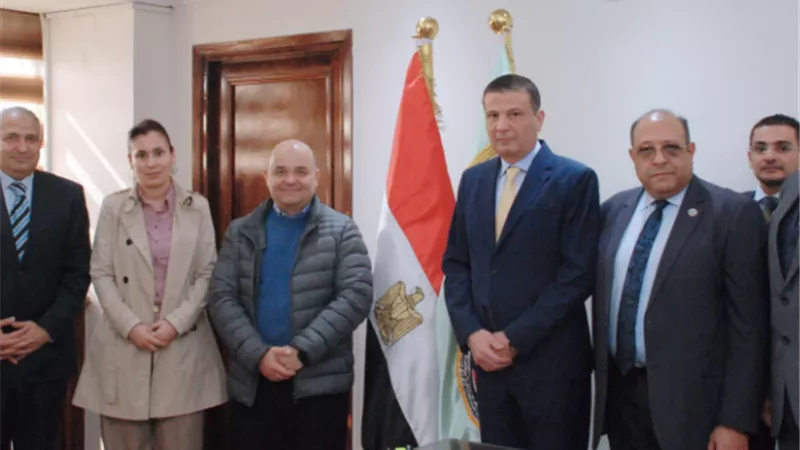 وزير الزراعة يبحث مع الفاو الاستعدادات لمعرض زهور الربيع