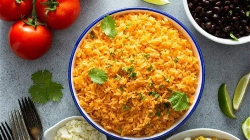 خطوة بخطوة .. وصفة الأرز المكسيكي اللذيذ