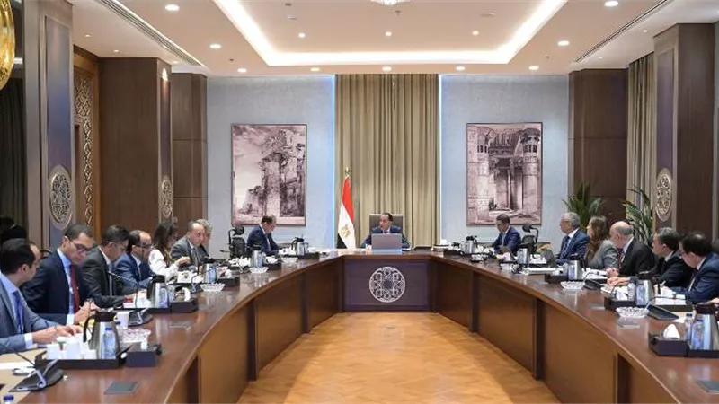 مدبولي يتابع إجراءات تقليل زمن الإفراج الجمركي عن البضائع والسلع