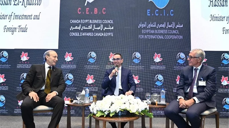 وزير الاستثمار يستعرض جهود الوزارة لجذب المزيد من الاستثمارات