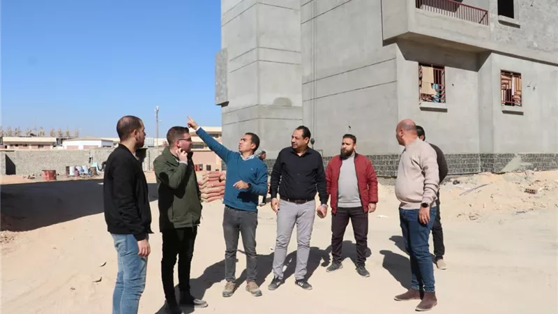 رئيس جهاز 6 أكتوبر يتفقد عمارات 