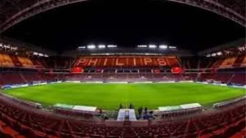 تعرف علي ملعب لقاء ليفربول امام آيندهوفن في دوري الأبطال