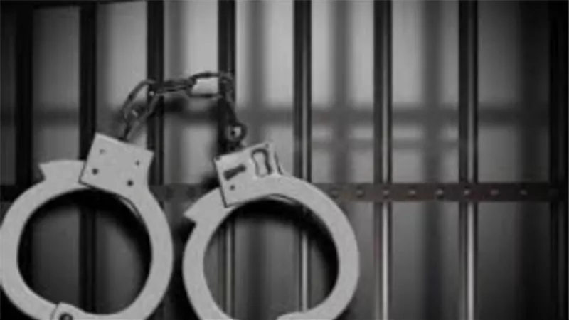 المشدد 3 سنوات لعاطل تحرش بسيدة أثناء شراءها ملابس بالمطرية