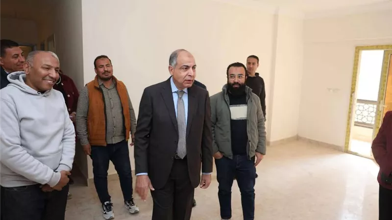 محافظ المنيا يتفقد المشروع القومي لتطوير عواصم المحافظات