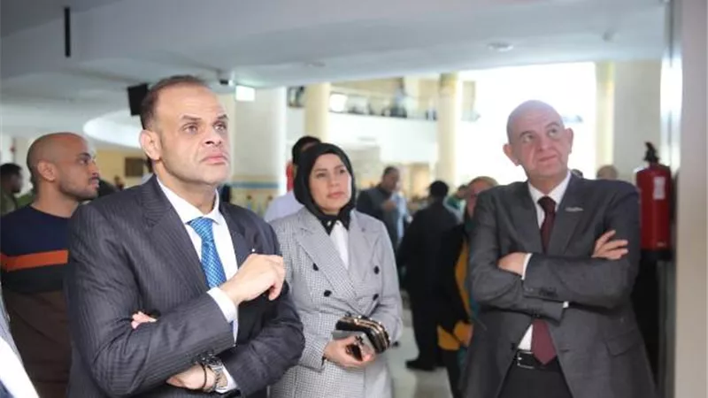 وفد دولة جامبيا يزور مستشفى شفاء الأورمان ويشيد بمستوى الخدمة