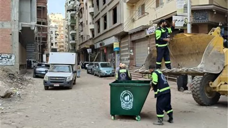توزيع 30 حاوية معدنية جديدة لجمع القمامة بالمنصورة