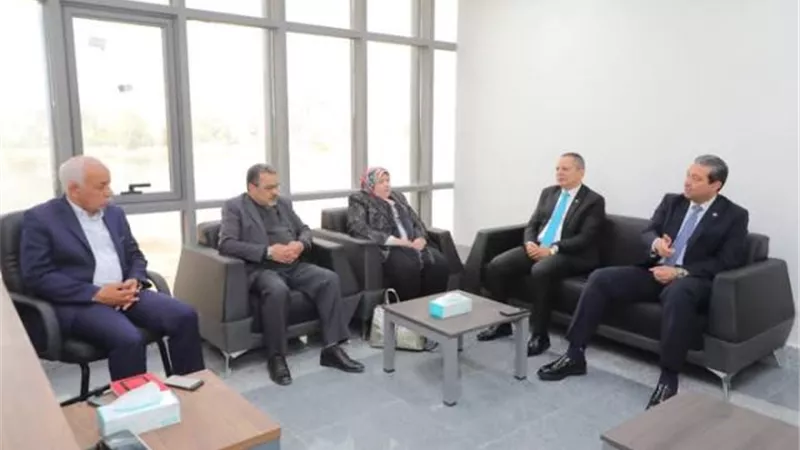 الشهابي يستقبل رئيس جامعة دمياط ورئيس إتحاد نقابات عمال مصر