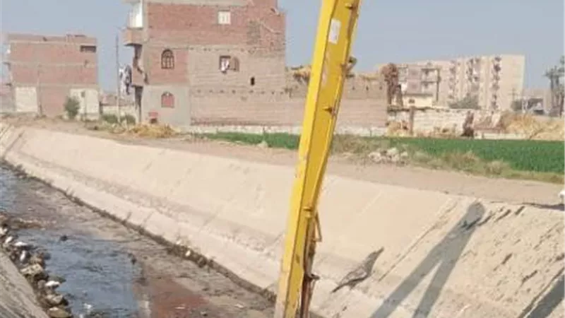 محافظ أسيوط: استمرار تطهير الترع والمصارف بمراكز المحافظة