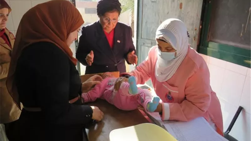 نائب وزير الصحة تتفقد وحدة طب أسرة سقارة بالجيزة