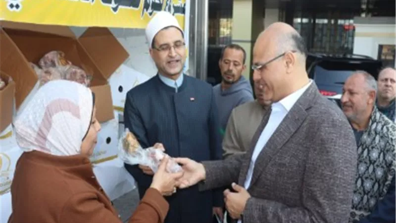 محافظ القليوبية يشهد تسليم ٢ طن لحوم صكوك الأضاحي والإطعام