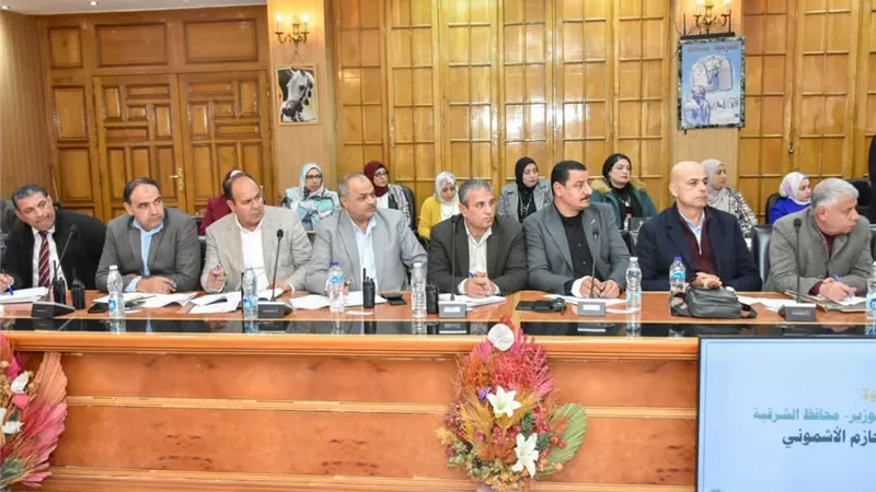 محافظ الشرقيةيؤكدأهمية الإستعداد لإستقبال الفصل الدراسي الثاني