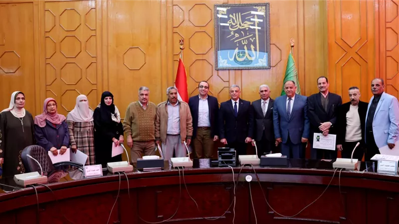 تكريم الحاصلين على درجات وظيفية أعلى والمتميزين بالإسماعيلية