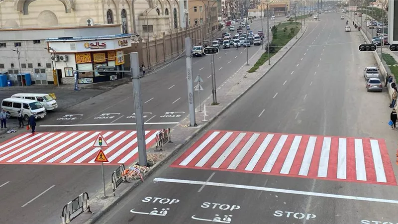 تركيب اول اشاره مرورعلى محورالمحمودية بالاسكندرية