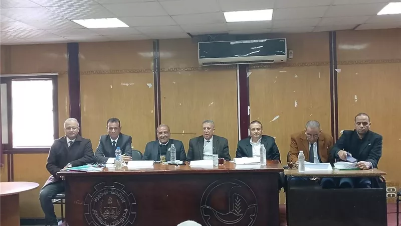 انعقاد لجنة القيادات لاختيار 256 موجها ومديرا مدرسياً