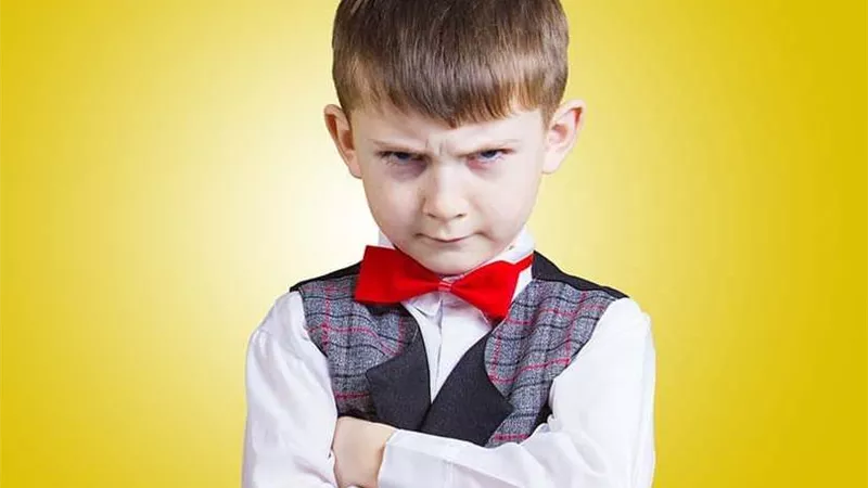 10 نصائح هامة يجب الاعتماد عليها في التعامل مع الطفل العنيد