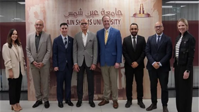 رئيس جامعة عين شمس يلتقي برئيس ونائب رئيس KLAS Research