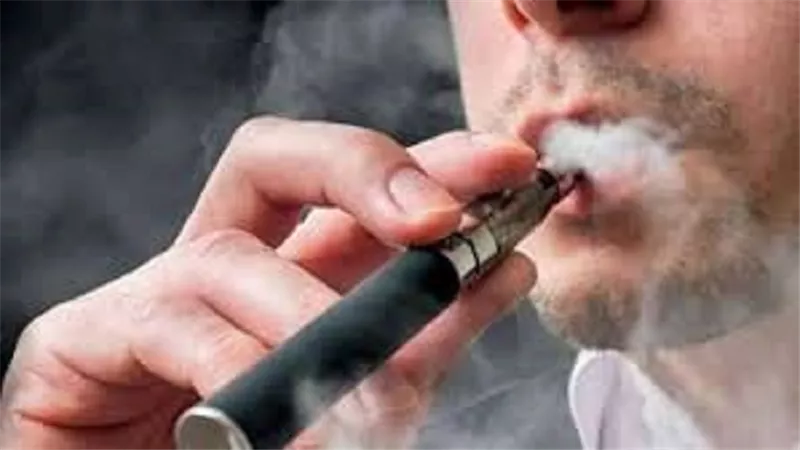 منها المكافآت والرياضة .. نصائح للإقلاع عن التدخين الإلكتروني