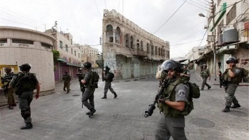 هيئة شؤون الأسرى الفلسطينية:الاحتلال سلمنا قائمة بأسماء 69 معتقلا