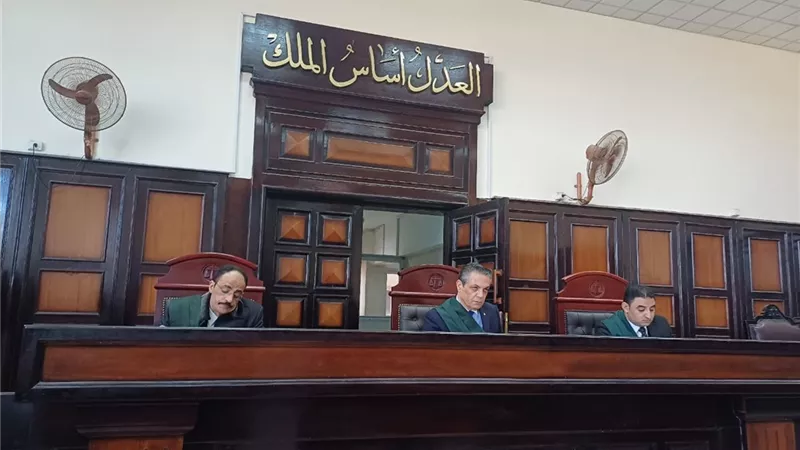 بسبب خلاف على أرض.. الإعدام شنقا لشخصين قـتلا 4 بينهم محاميان