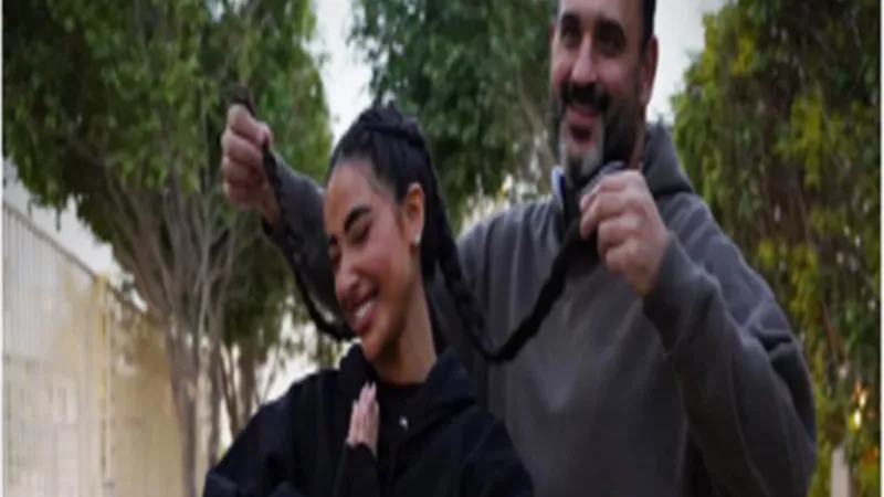 أكرم حسني برفقة آية سماحة من كواليس 
