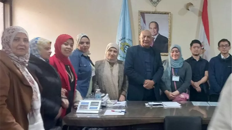 محافظ أسيوط ووفد 