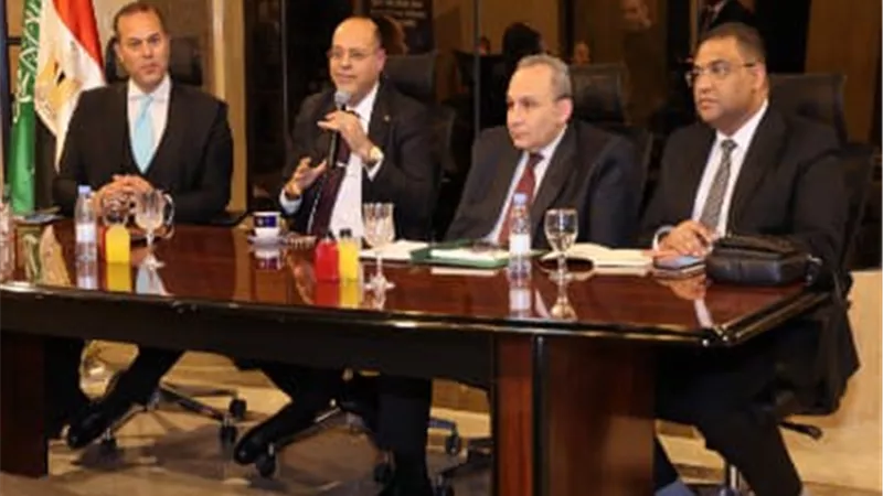 وزير العمل يبحث توفير فرص عمل للمصريين مع مستثمرين سعوديين