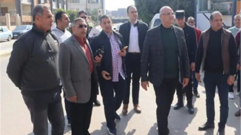 محافظ القليوبية يغُلق 7 كافتريات ومحل لبيع الاسماك بمدينة بنها