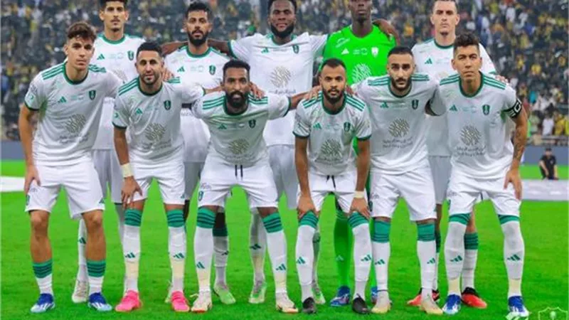 الأهلي يعلن تجديد عقود 3 لاعبين.. تفاصيل