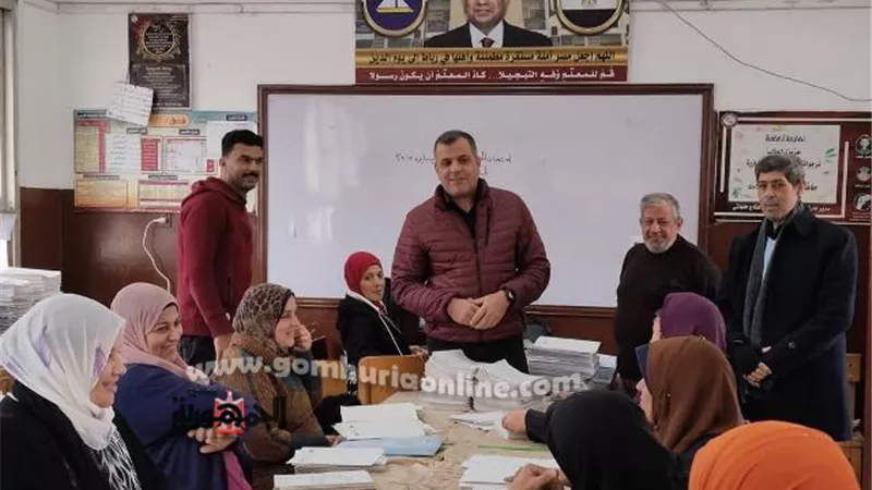 مدير تعليم دمياط يتفقد كنترول الشهادة الإعدادية