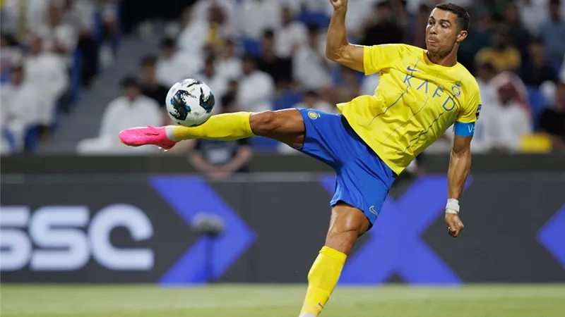 رونالدو يقود النصر للفوز على الرائد بهدفين فى الدورى السعودى