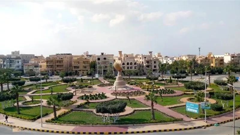 شاهد صور تطوير أهم الميادين بالشروق وزراعة 6 ألآف عود زهور.. صور