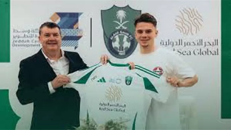 رسمياً.. الأهلي السعودي يضم مدافع إيندهوفن 4 سنوات ونصف