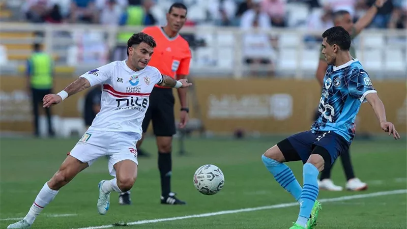 معلقان لمباراة الزمالك وبيراميدز.. الموعد والقناة الناقلة