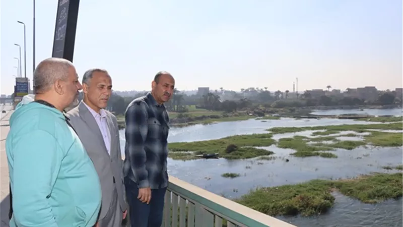 سكرتير بنى سويف يتفقد مخرات السيول بسنور وبياض شرق النيل