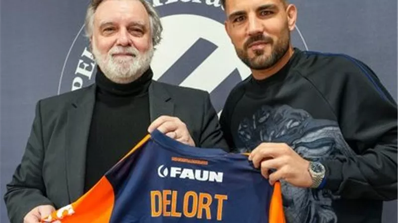 مونبلييه يتعاقد مع مهاجم المنتخب الجزائرى