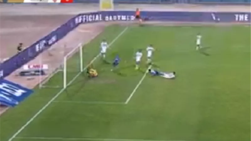 نجم بيراميدز يعمق جراح الزمالك بالهدف الثالث
