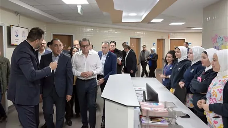 خلال زيارته اليوم لعدد من المستشفيات الأهلية.. رئيس الوزراء يتفقد مستشفى 