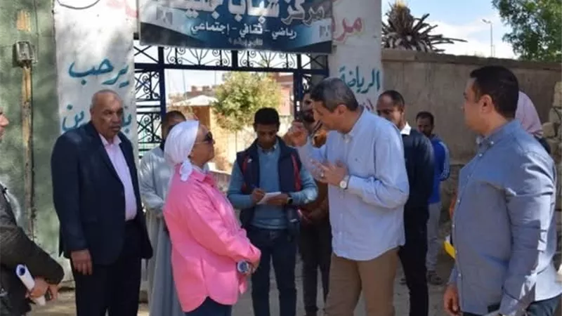 جولة تفقدية مفاجئة لمحافظ السويس بجنيفة لمتابعة الخدمات الصحية