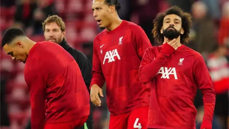 فان دايك يتغزل فى محمد صلاح.. عليه مواصلة تحطيم الأرقام القياسية