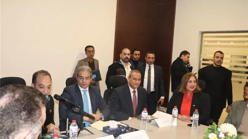 نقيب الإعلاميين يطرح 