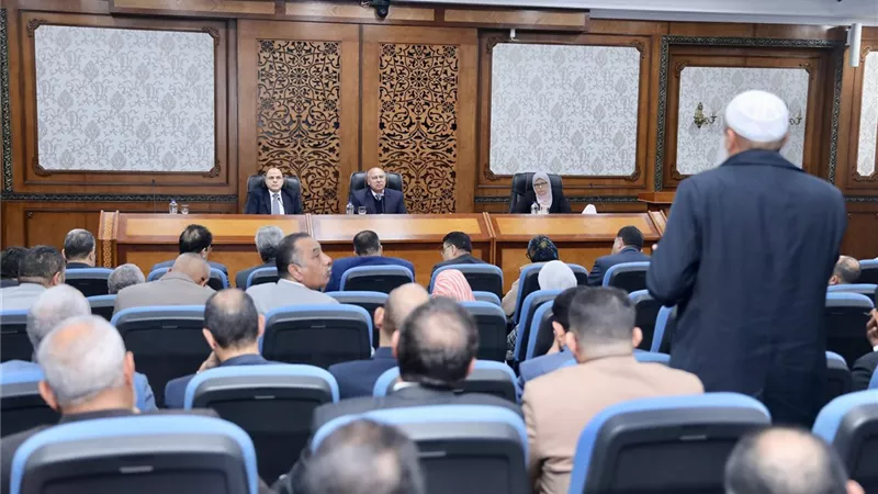 الوزير: عدم منح تراخيص جديدة للمنشآت الصناعية داخل الكتلة السكانية والزراعية